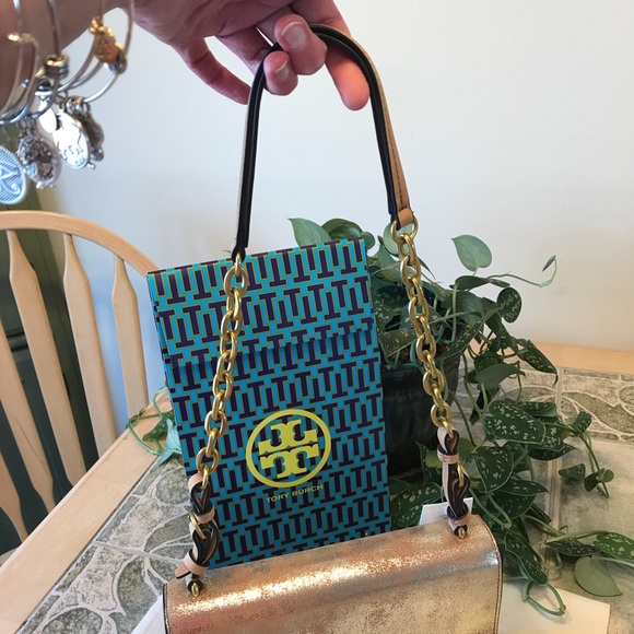 🚫SOLD!!🚫 Tory Burch Sadie Metallic Shoulder Bag - Picture 3 of 8